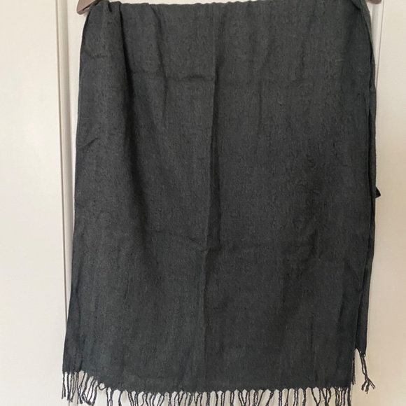 Scarfs ( Sorted ) - Picture 3 of 10